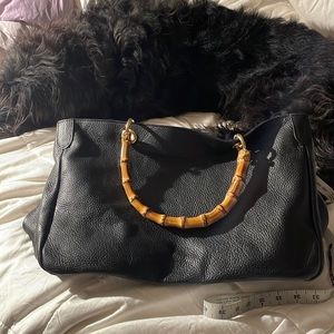 Perfect-new Black w Bamboo handles. NWOT 15x11  deep